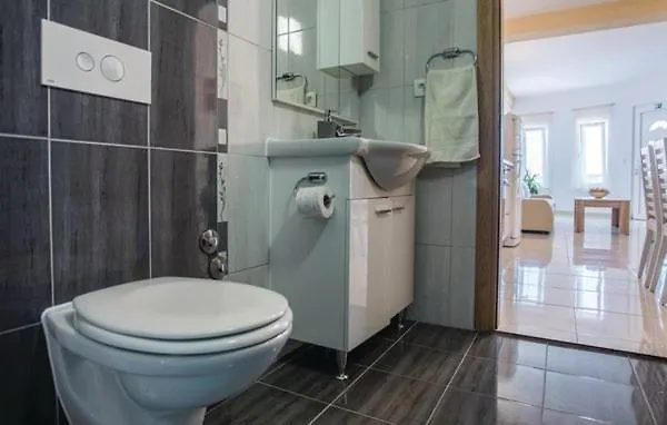 Jurkovic 4 * Komarna