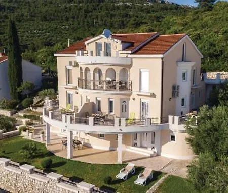 Jurkovic 4 Lejlighed Komarna