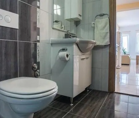 Jurkovic 4 * Komarna