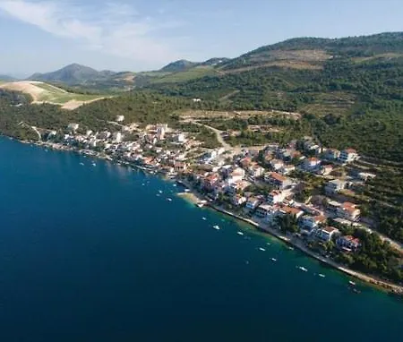 Jurkovic 4 Lejlighed Komarna